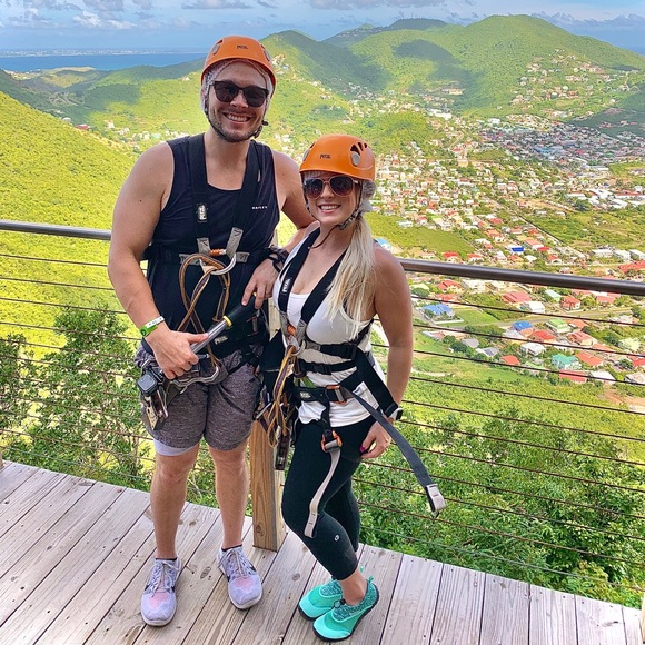 Meet Your Posher - Picture 6 of 7